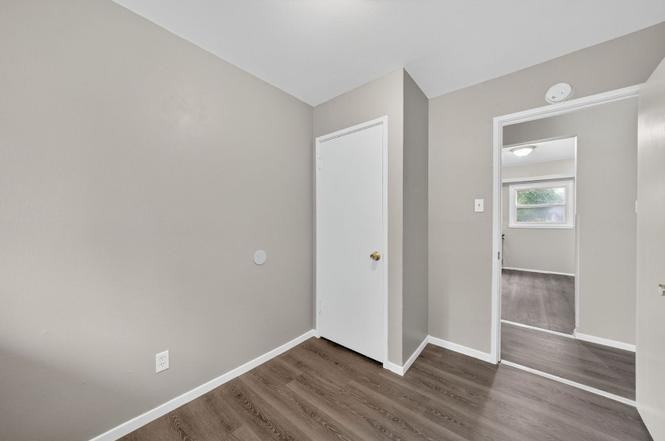 416 Crawford Rd - Photo 2 of 21