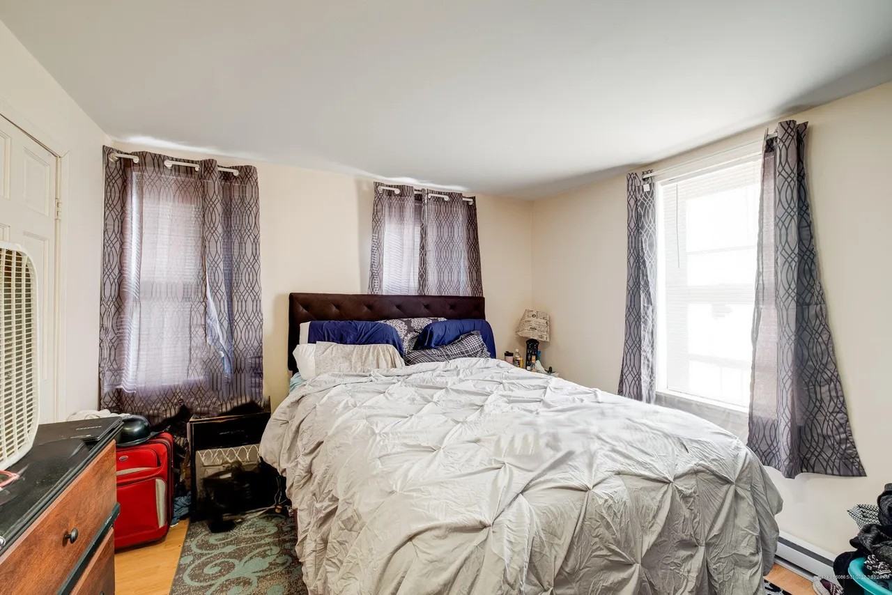 3 Bedford St #4 - Photo 5 of 8