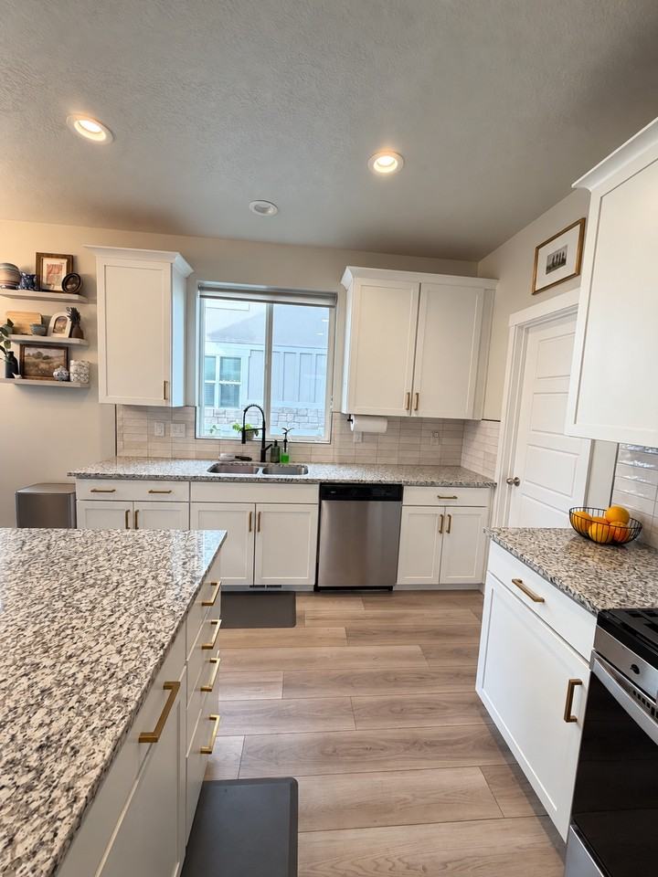 1169 Ws - Photo 3 of 35