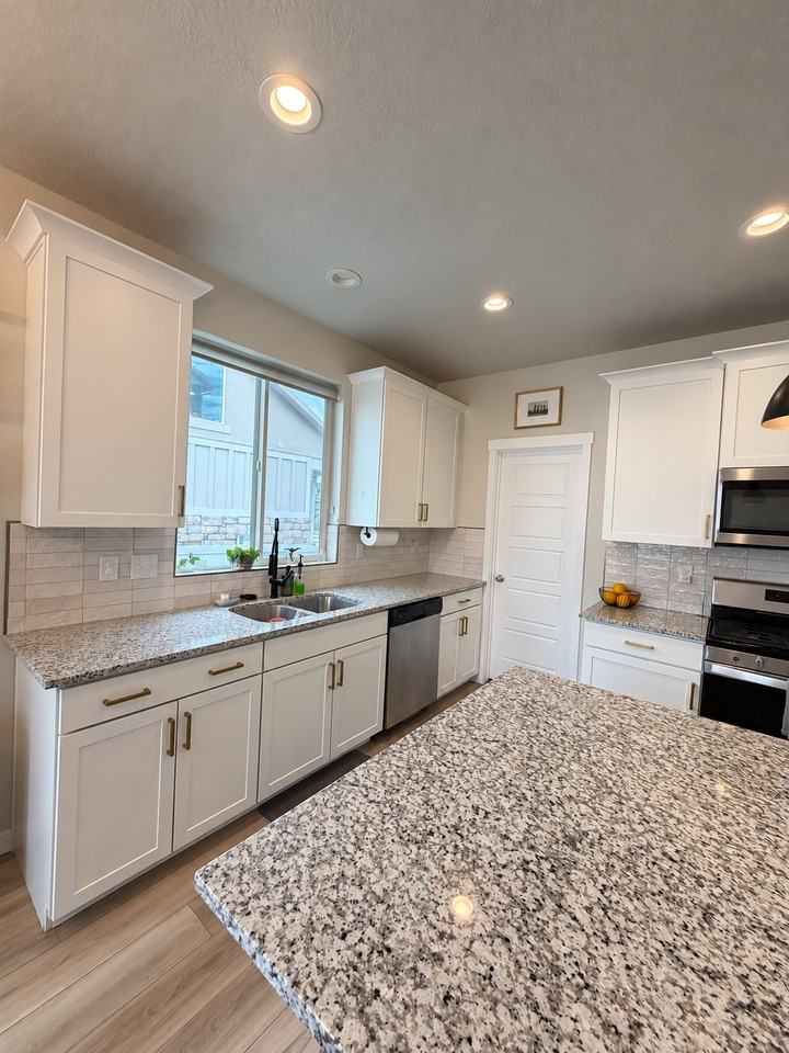 1169 Ws - Photo 4 of 35