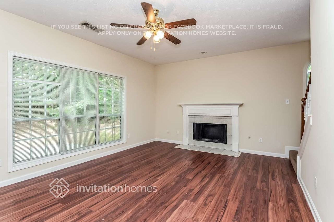 6810 Waters Edge Dr - Photo 2 of 24