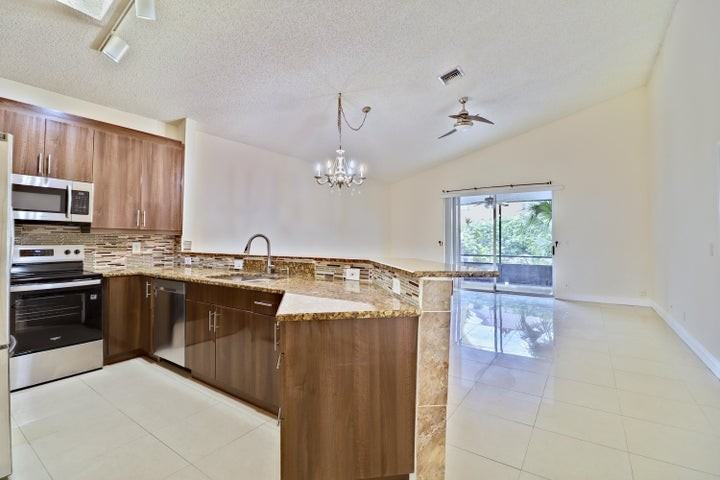 7705 Forest Green Lane - Photo 4 of 8