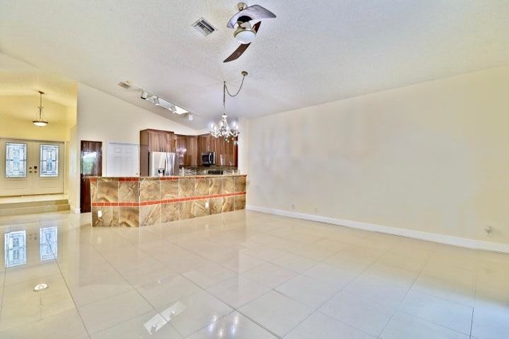 7705 Forest Green Lane - Photo 5 of 8