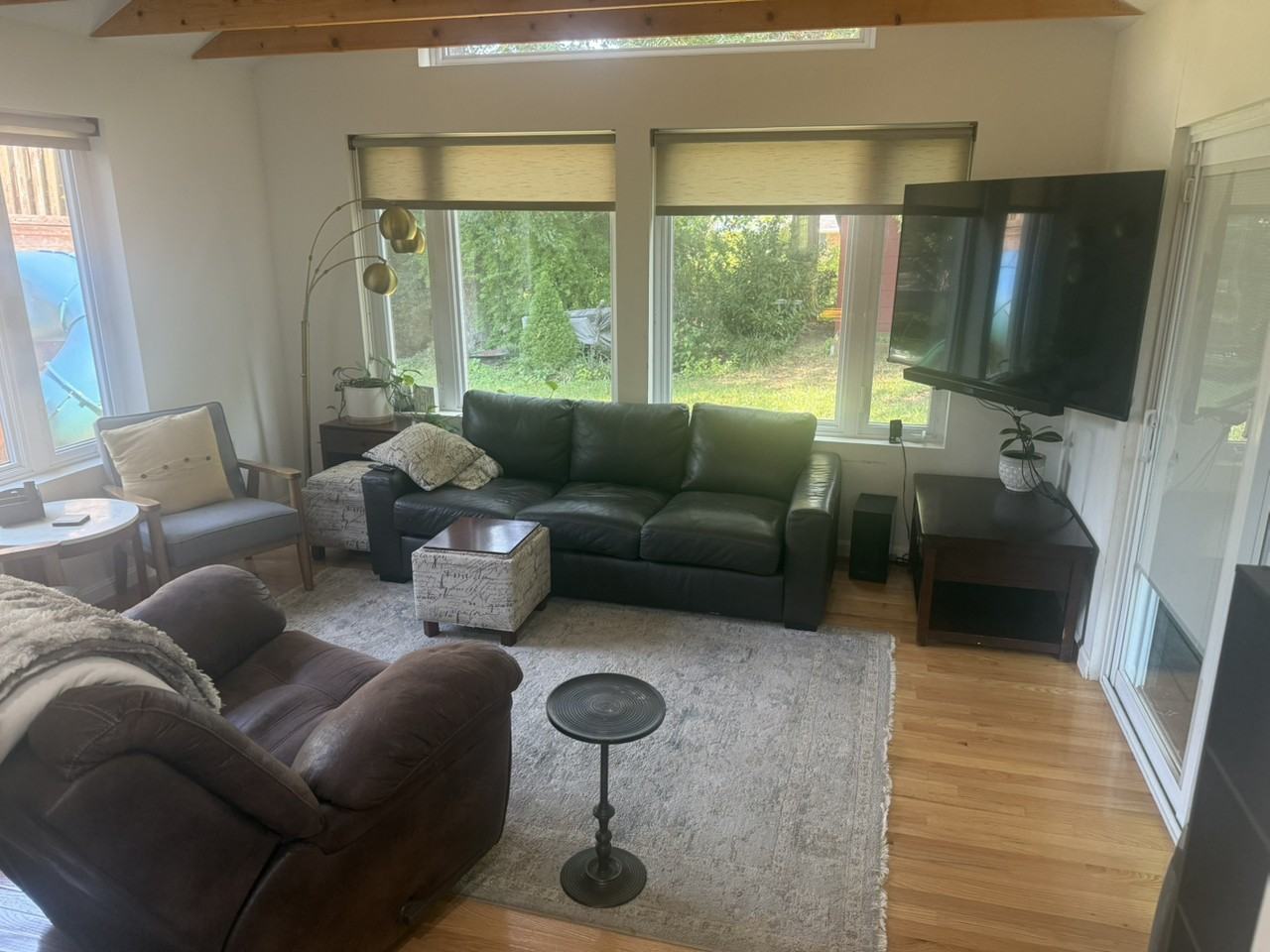 6119 Hillview Ave - Photo 3 of 5