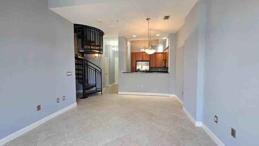 801 South Olive Avenue #418 - Photo 4 of 8