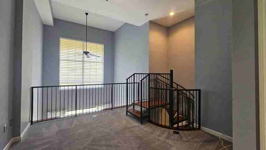 801 South Olive Avenue #418 - Photo 7 of 8