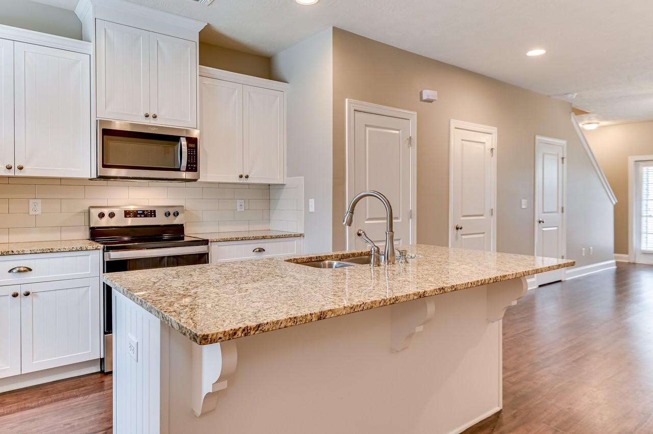 1815 Butternut Dr #1 - Photo 7 of 36