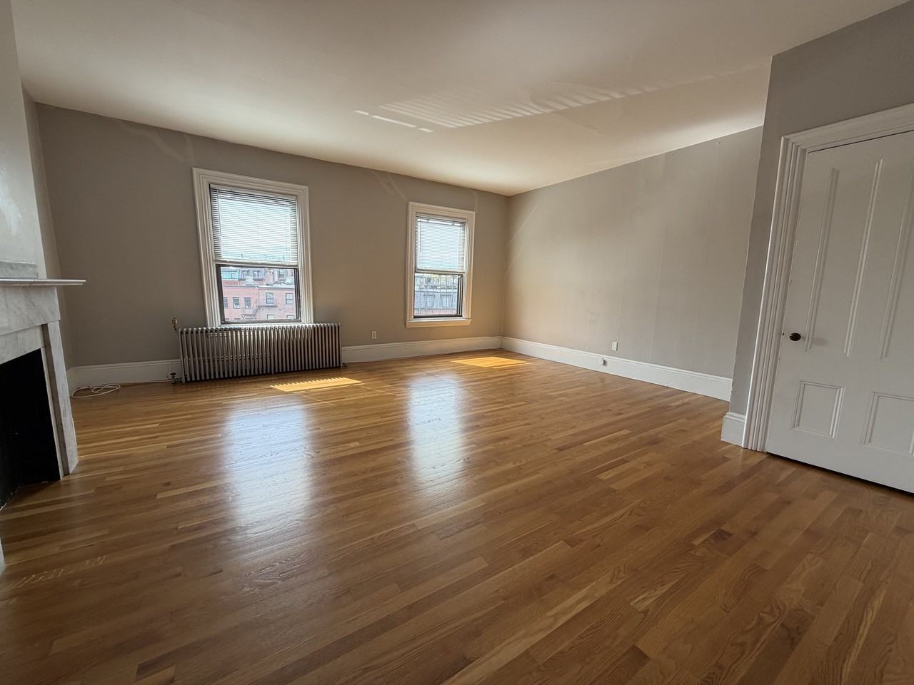82 Charles Street - Photo 5 of 10