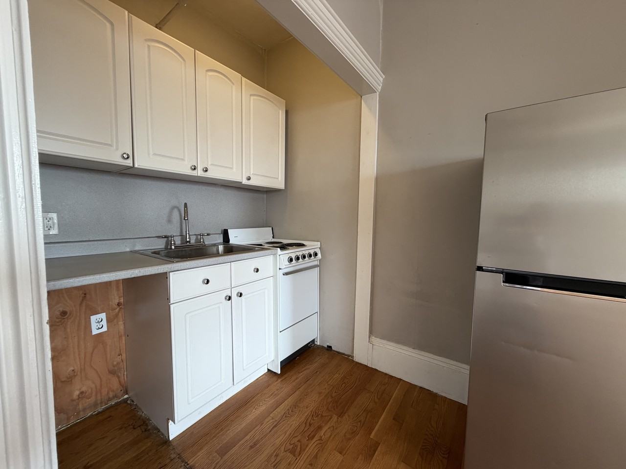 82 Charles Street - Photo 4 of 10