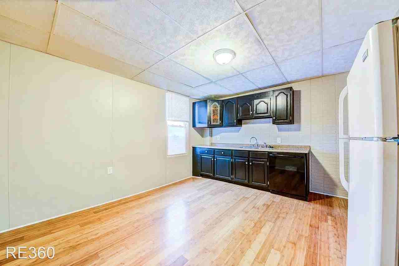 979 Manton Way - Photo 6 of 20