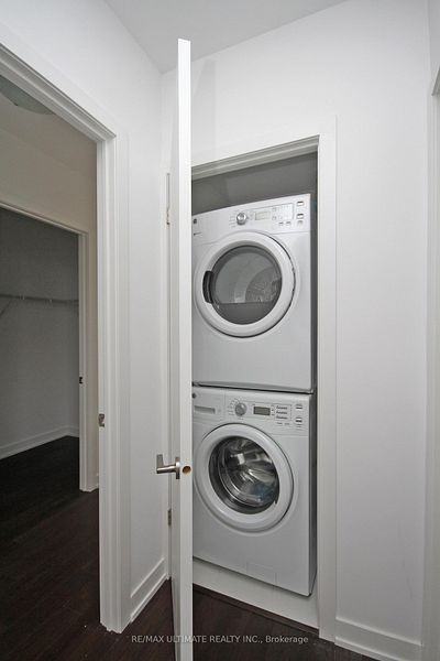 2212 Lake Shore Boulevard West #TH1 - Photo 5 of 15