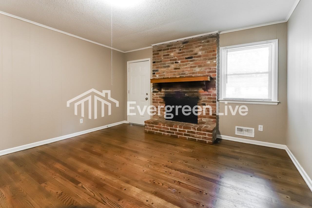 9007 E 52nd St - Photo 4 of 15