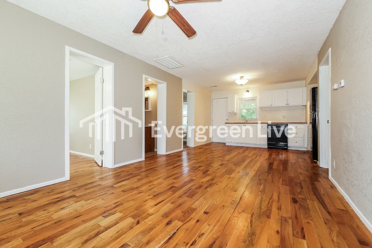 5316 Laurel Ave - Photo 5 of 15