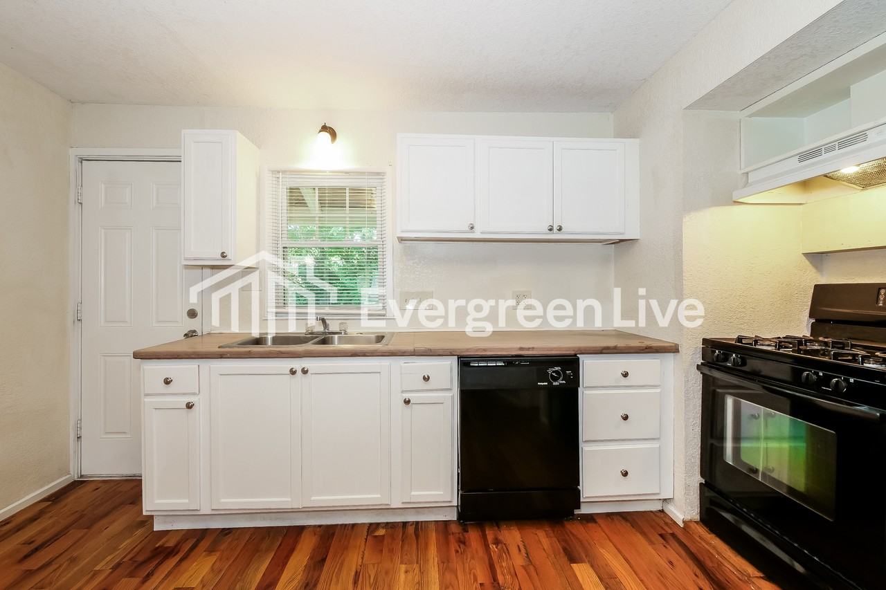 5316 Laurel Ave - Photo 7 of 15