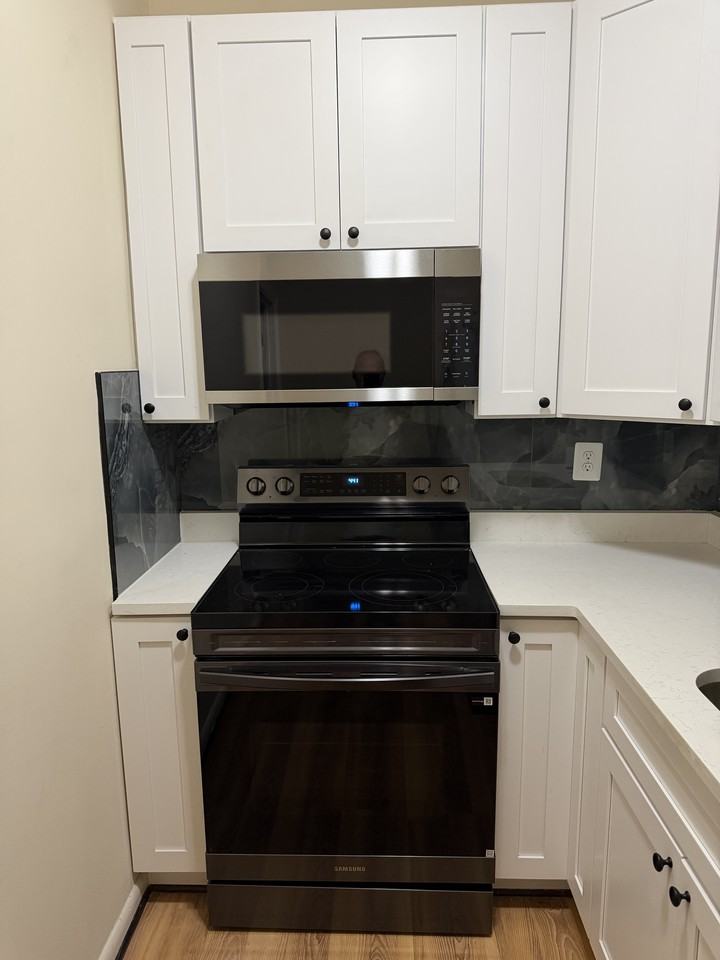 2310 Jefferson St - Photo 3 of 15