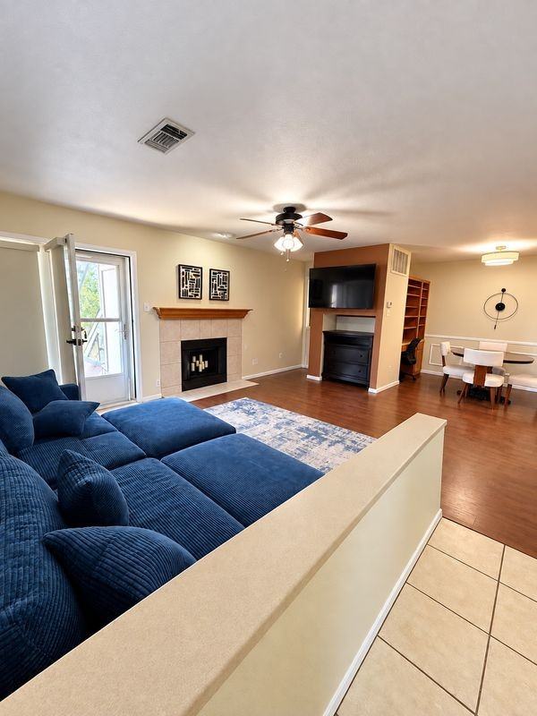 1318 Westheimer Rd - Photo 2 of 15