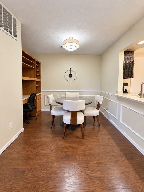 1318 Westheimer Rd - Photo 4 of 15