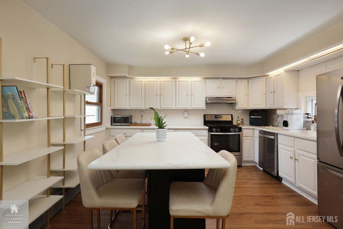 18 Cottage Ave - Photo 4 of 25