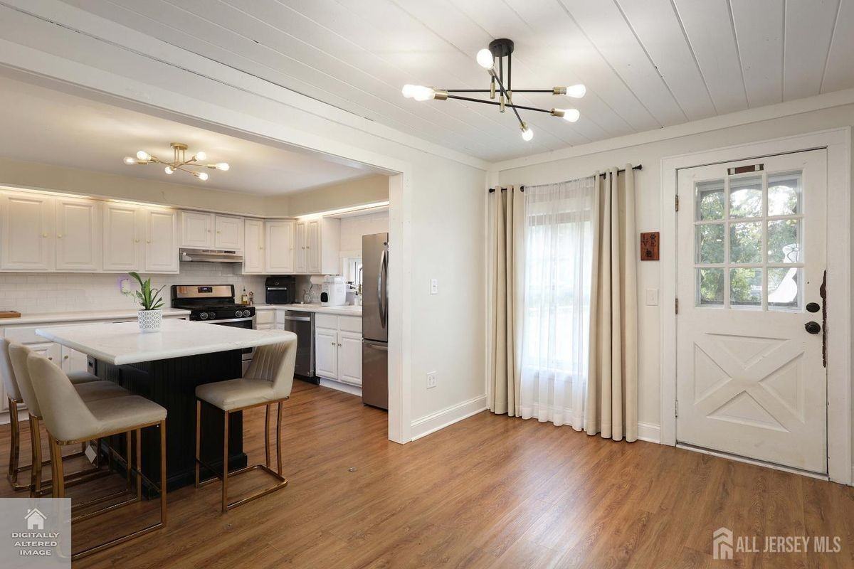 18 Cottage Ave - Photo 6 of 25
