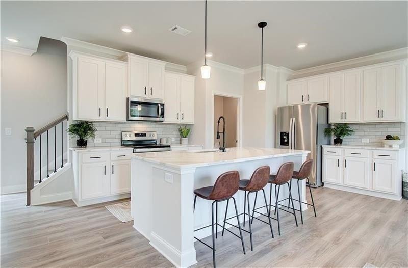 4672 Cypress Landing Way - Photo 5 of 13