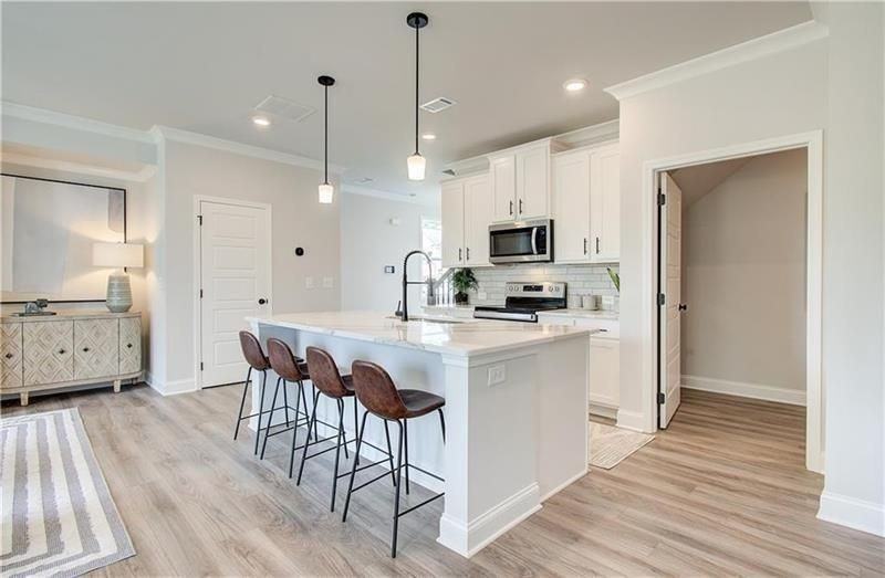 4672 Cypress Landing Way - Photo 6 of 13