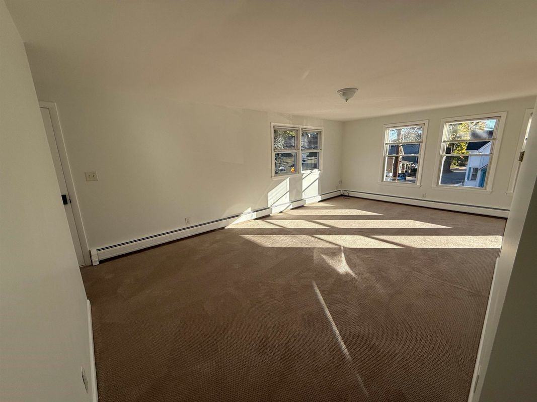 153 Rumford St - Photo 6 of 23