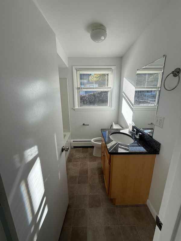 153 Rumford St - Photo 7 of 23