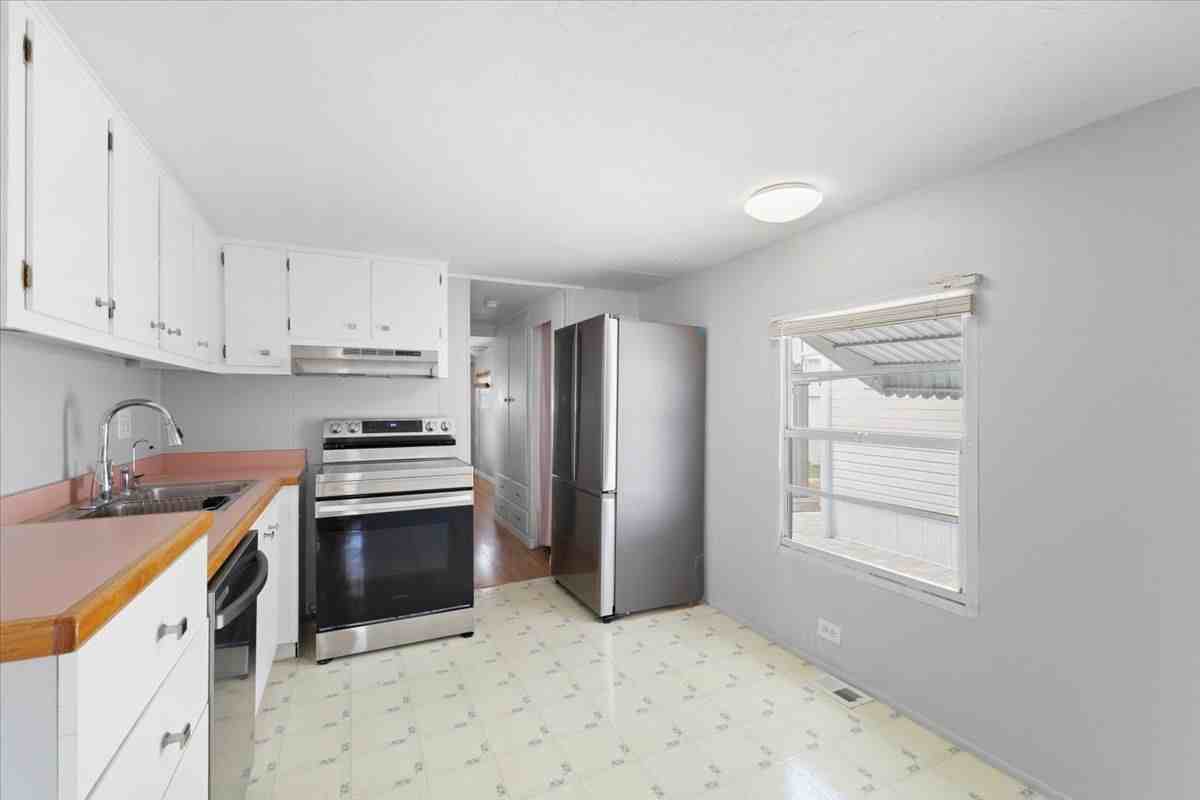 2107 Ohio Ave - Photo 2 of 13