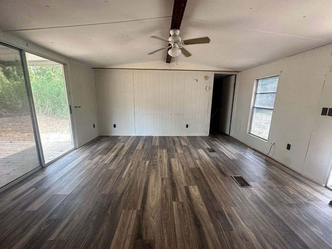 498 Fern Ln - Photo 2 of 7
