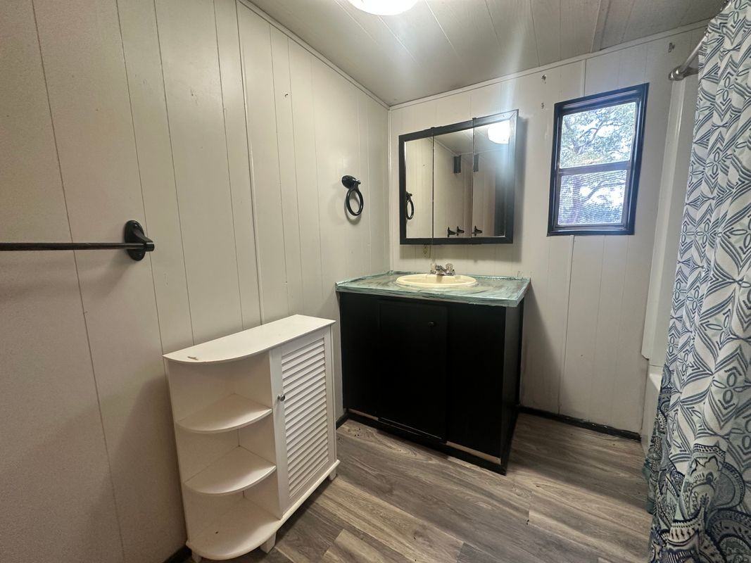 498 Fern Ln - Photo 3 of 7