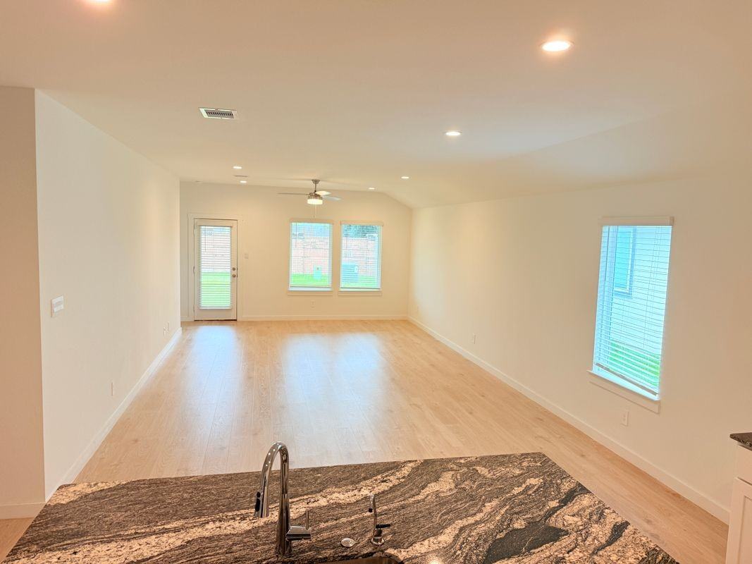 8014 Tropea Dr - Photo 3 of 8
