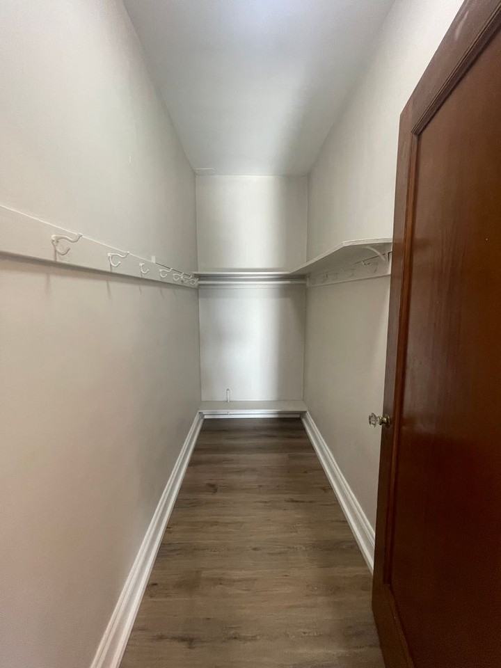 Normandie Apartments - Photo 5 of 28