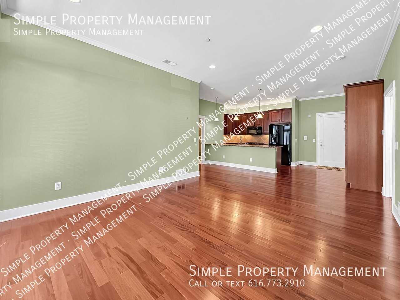 430 Union Ave Ne #101 - Photo 3 of 16