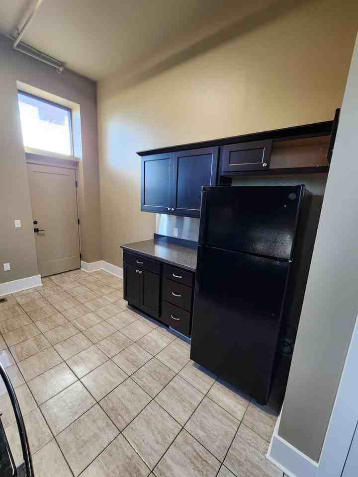 911 N 17th St - Photo 6 of 12