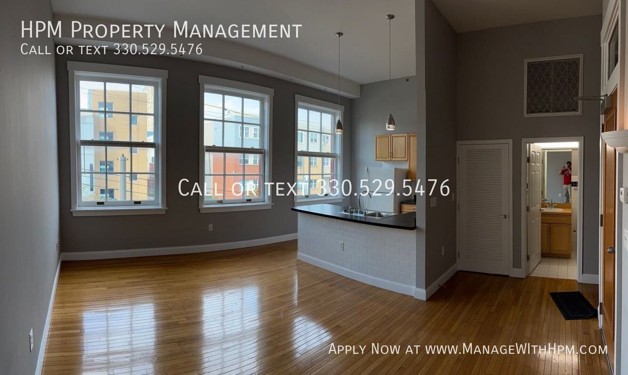 2341 Carnegie Ave #212 - Photo 3 of 10