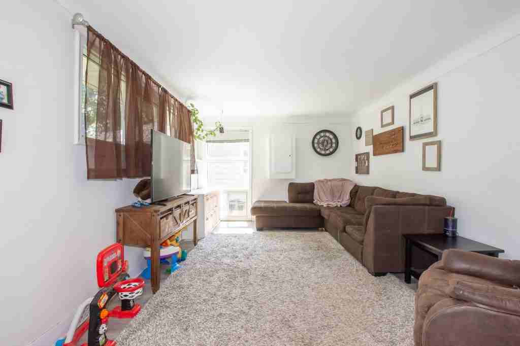 3 Winston Road - Photo 3 of 17