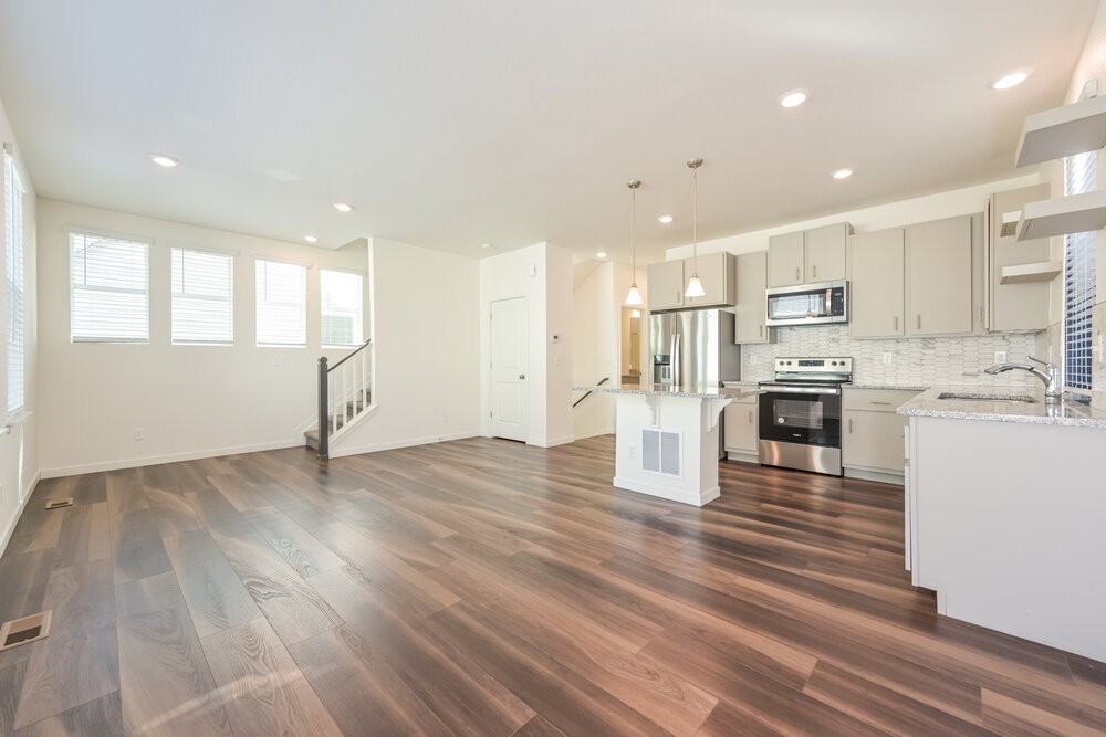 18569 E 47th Ave - Photo 5 of 18