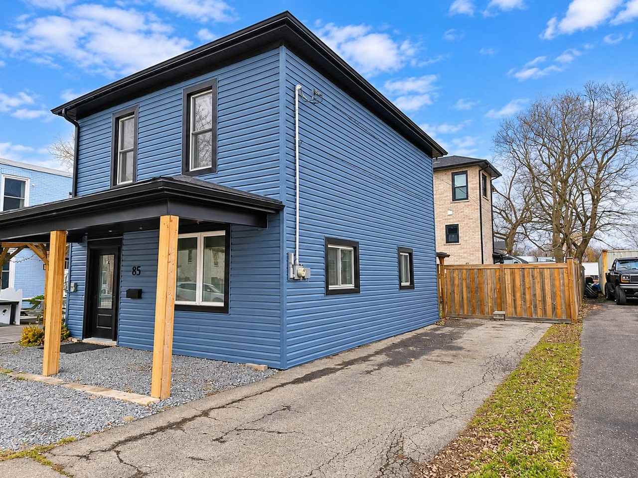 85 Main St W - Photo 2 of 14