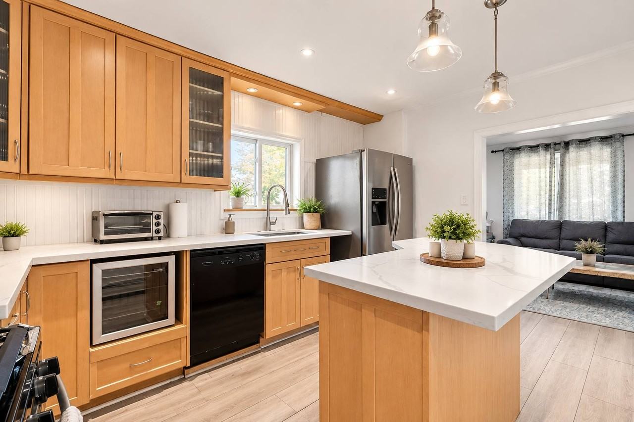 85 Main St W - Photo 6 of 14