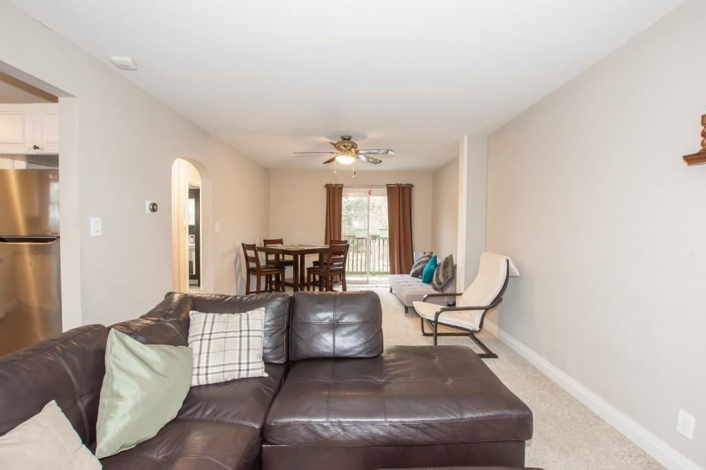 5721 Strathmore Cres - Photo 7 of 17