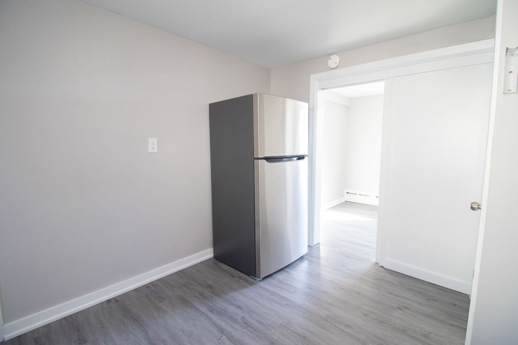263 King St - Photo 3 of 8