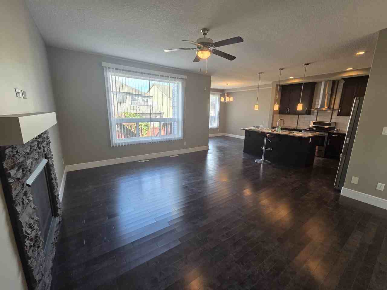 5252 17 Ave Sw - Photo 3 of 21