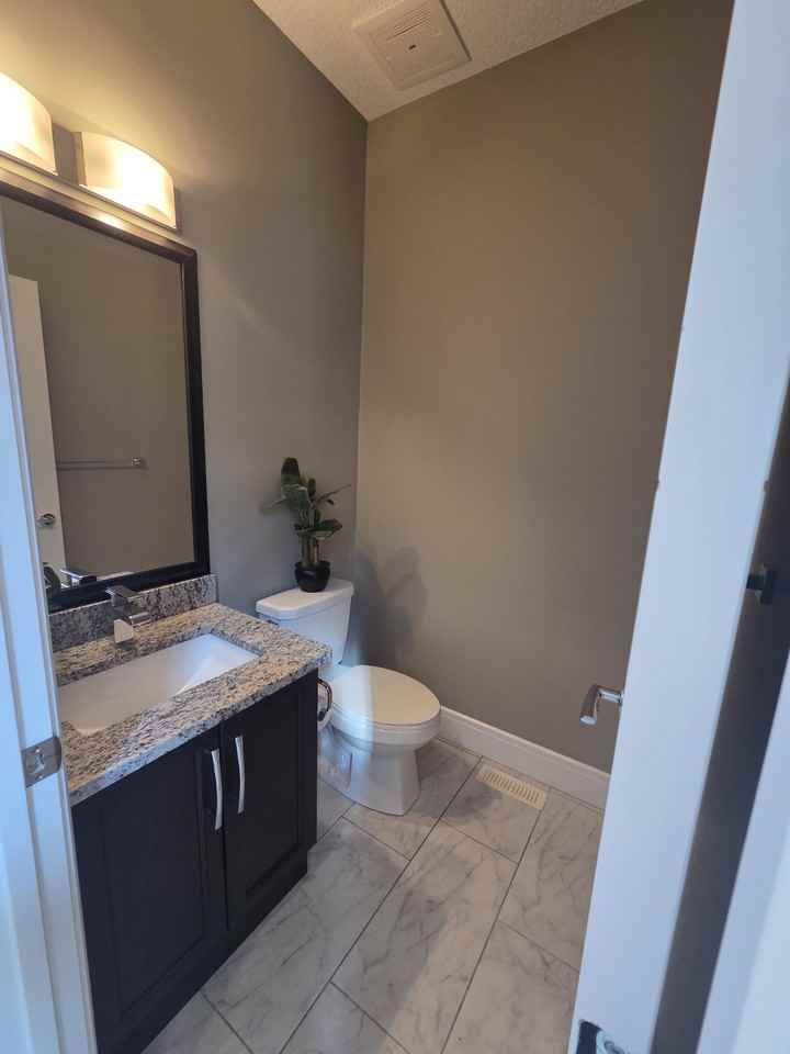 5252 17 Ave Sw - Photo 5 of 21
