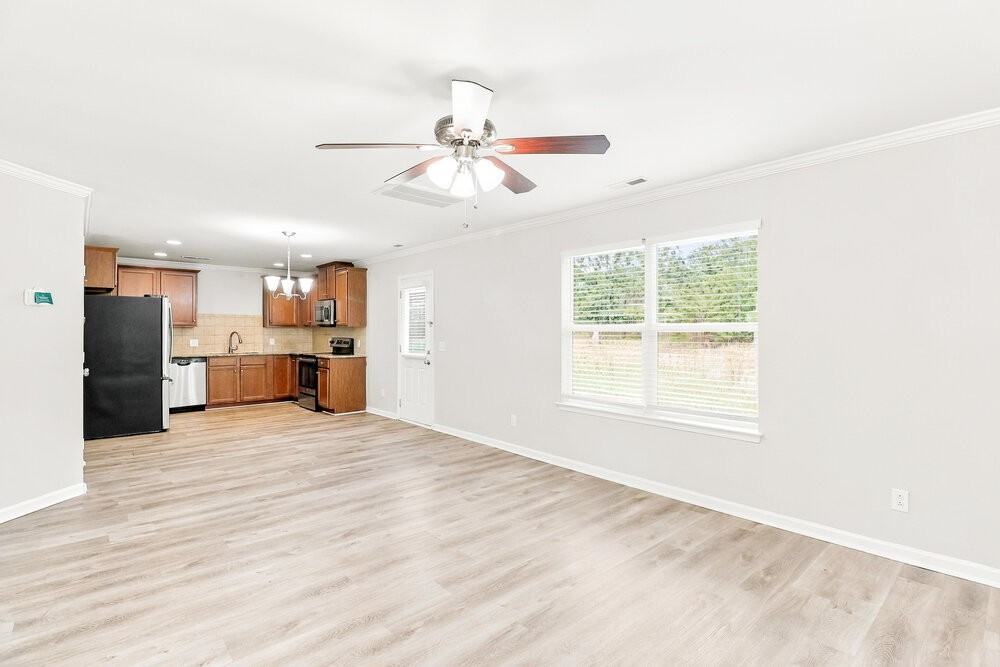 740 Willow Creek Dr - Photo 5 of 17