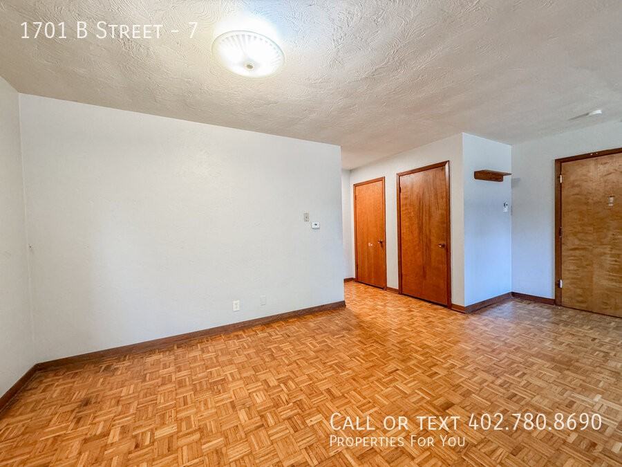 1701 B St #7 - Photo 3 of 18