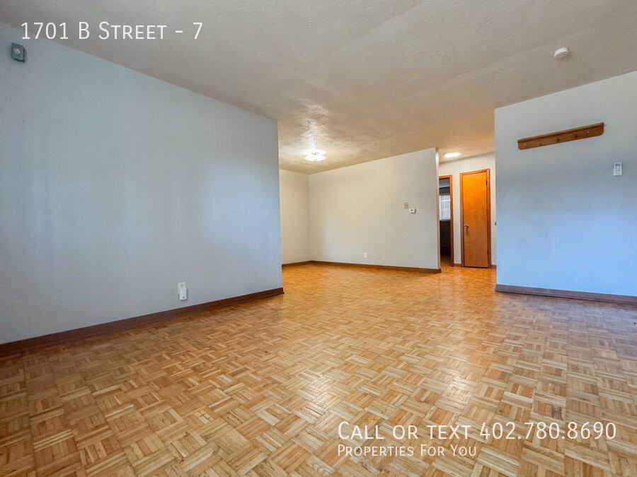 1701 B St #7 - Photo 4 of 18