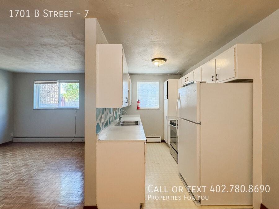 1701 B St #7 - Photo 6 of 18