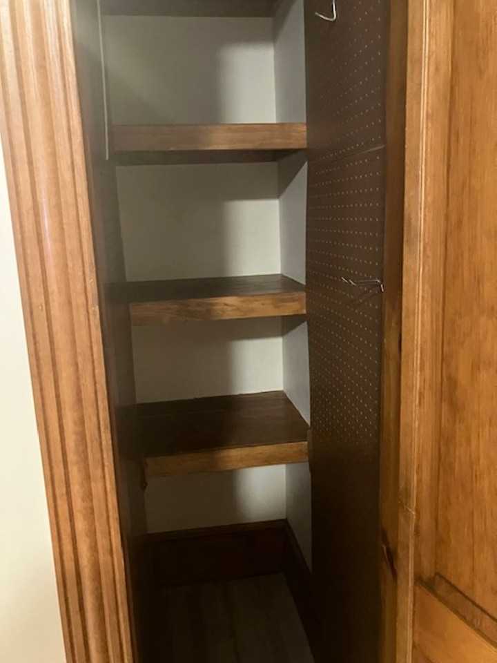 209 Roxbury St #2 - Photo 6 of 19
