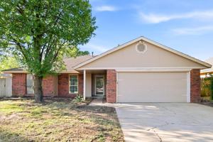 featured image of 10416 Nw 40th St