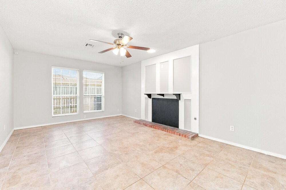 10416 Nw 40th St - Photo 4 of 16